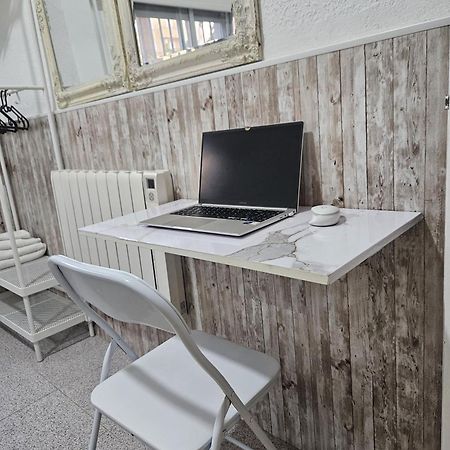Habitacion En Casa De Familia "Valenciabonita" Екстериор снимка
