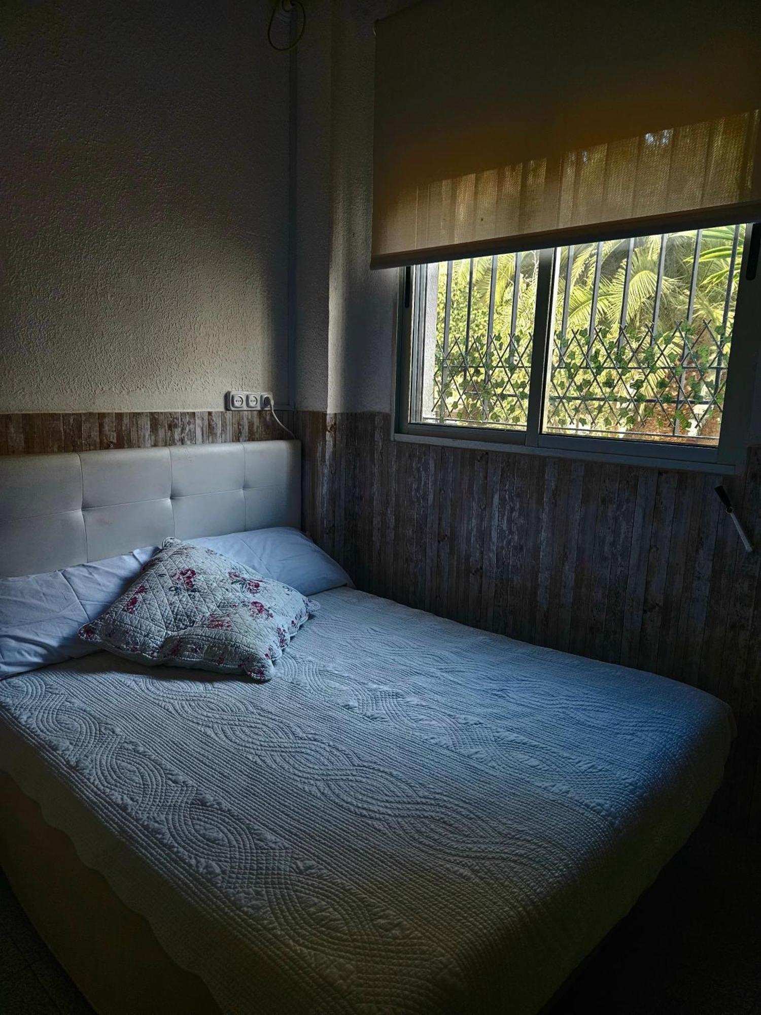 Habitacion En Casa De Familia "Valenciabonita" Екстериор снимка