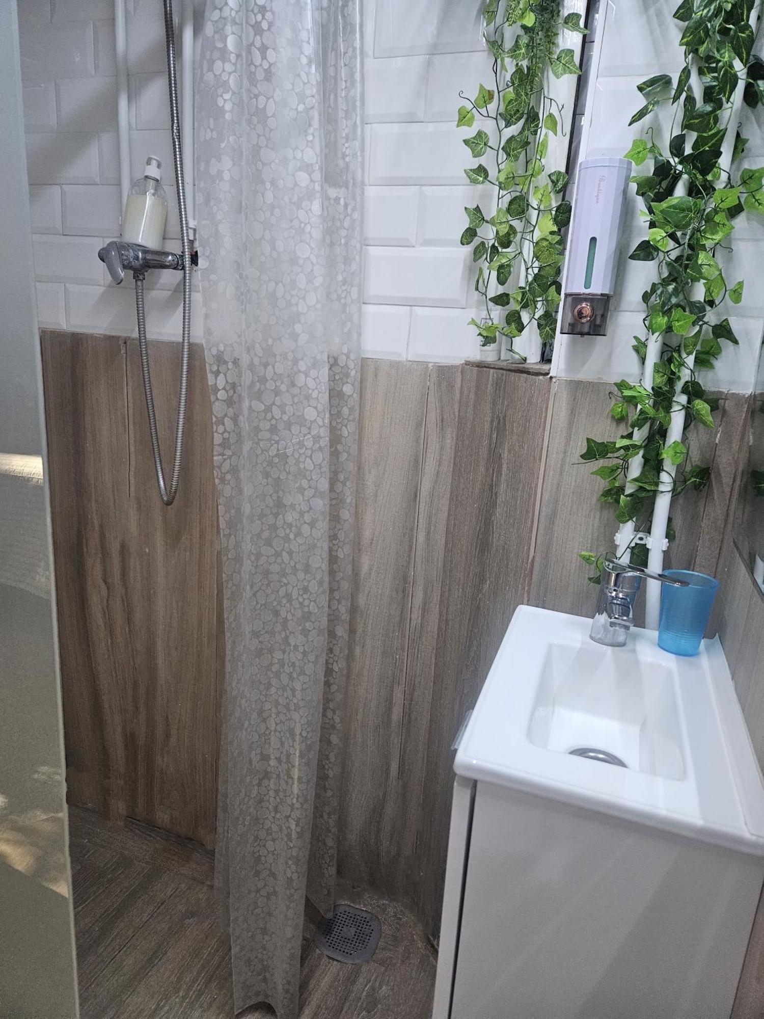 Habitacion En Casa De Familia "Valenciabonita" Екстериор снимка