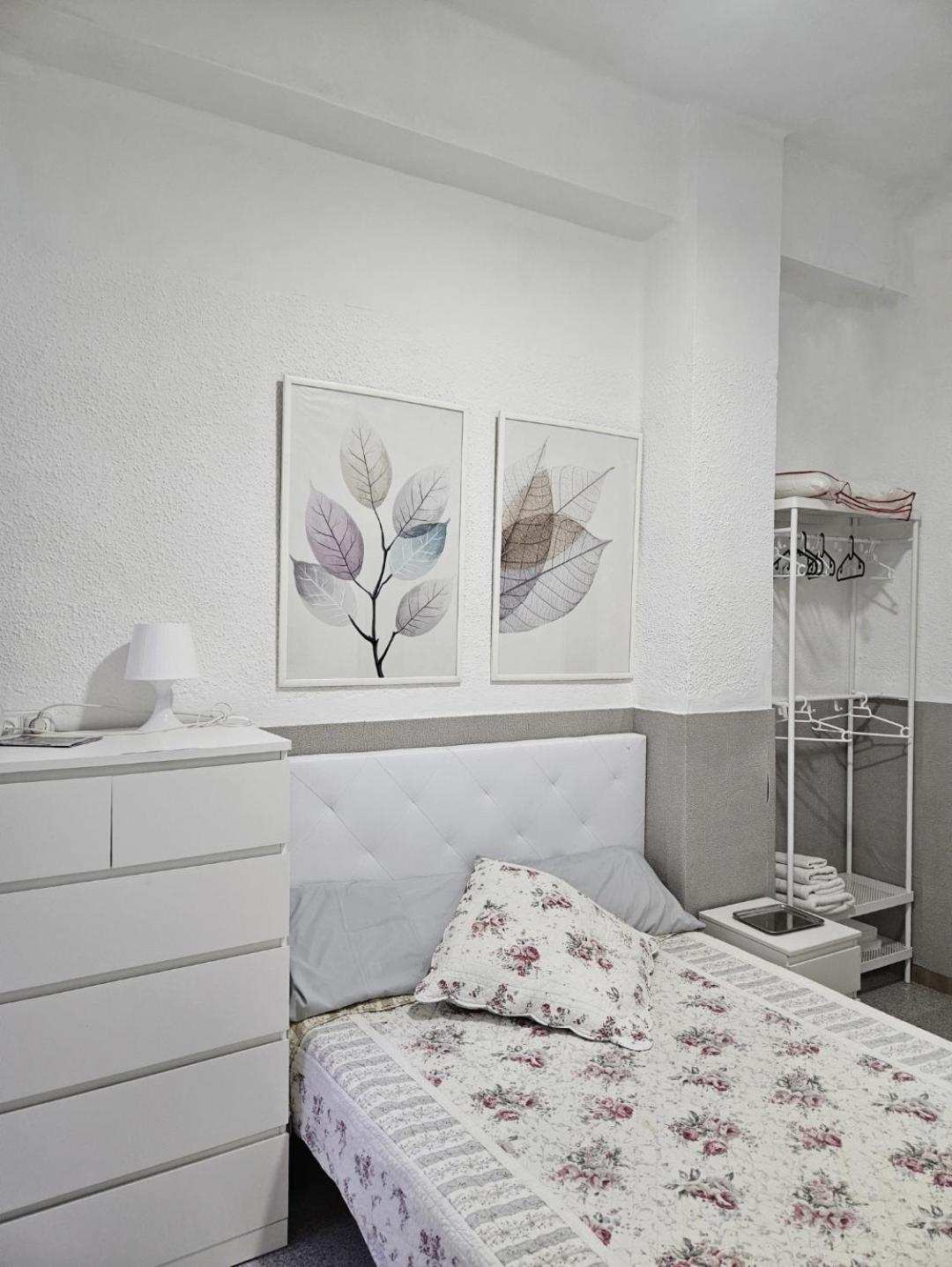 Habitacion En Casa De Familia "Valenciabonita" Екстериор снимка