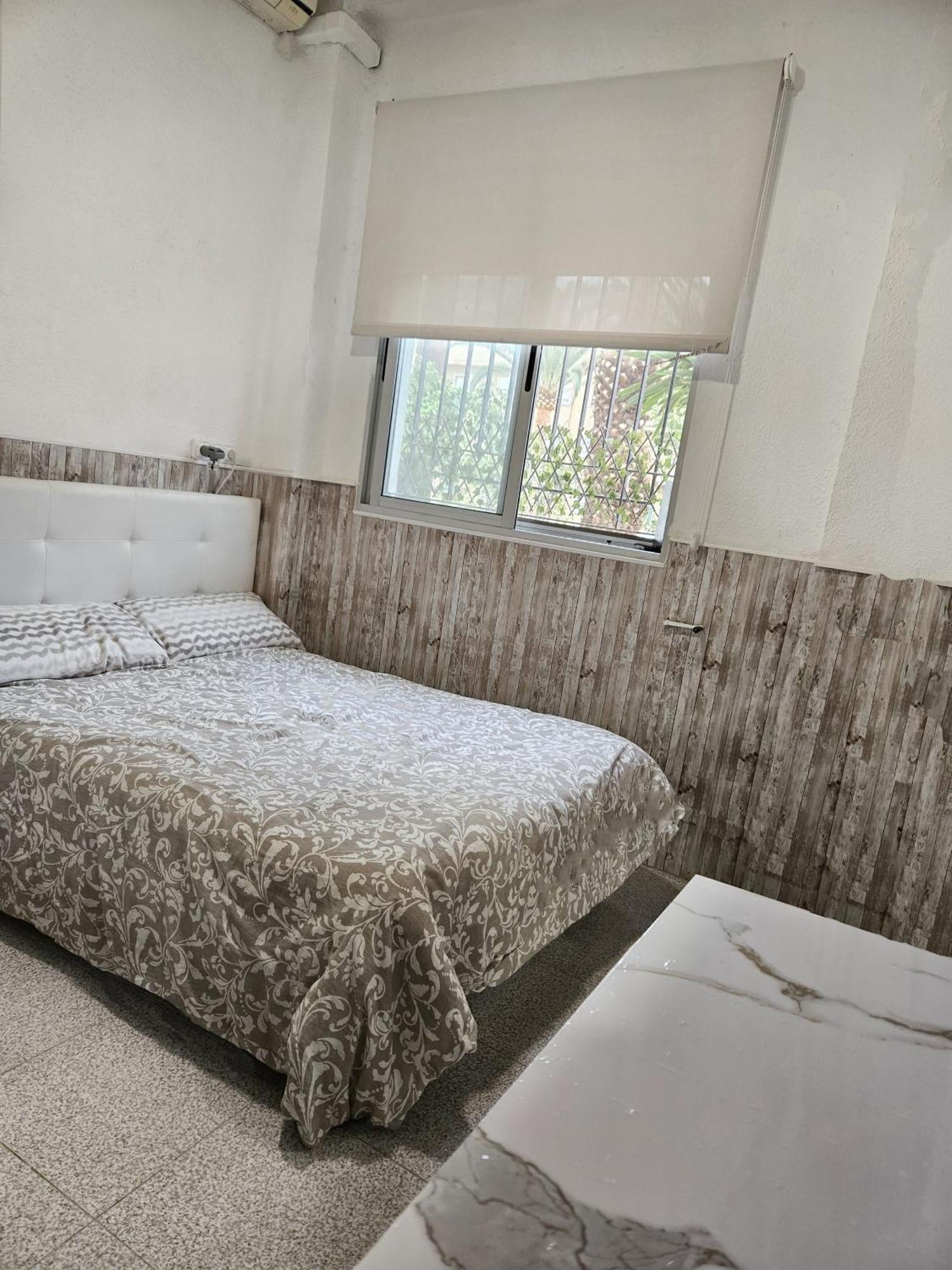 Habitacion En Casa De Familia "Valenciabonita" Екстериор снимка